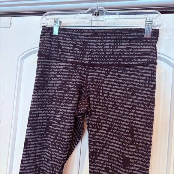 Lululemon Black And‎ Gray Leggings Size 6 - Picture 1 of 7